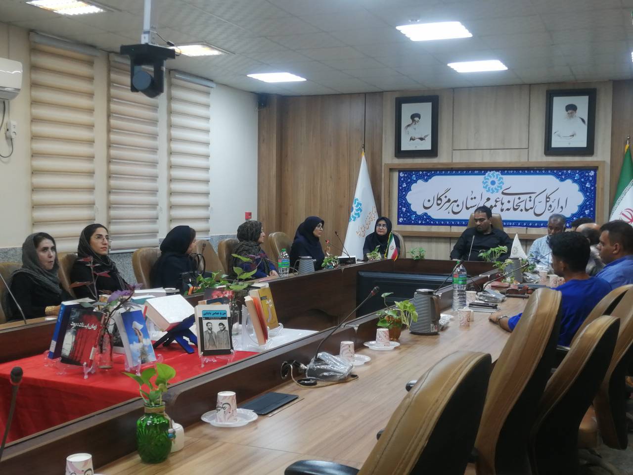 کتاب، شعر و هنر در خدمت ترویج فرهنگ ایثار؛ برنامههای هفته دفاع مقدس در هرمزگان