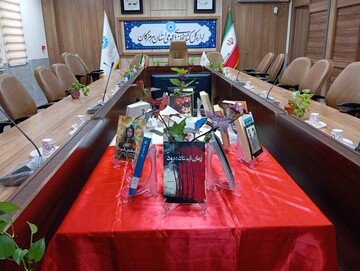 نمایشگاه کتاب و عکس دفاع مقدس