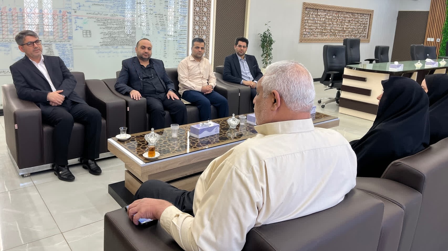 آیین تکریم و معارفه سرپرست اداره کتابخانههای عمومی شهرستان شوش برگزار شد