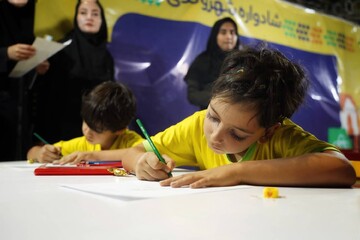 غرفه اداره کل کتابخانه‌های عمومی استان زنجان در دومین شادواره شهروندی