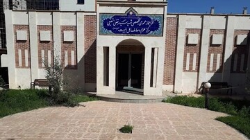 کتابخانه تخصصی شهید شفیعی اهواز؛ مرجع ۴۵۰ عنوان کتاب درباره رهبر شهید