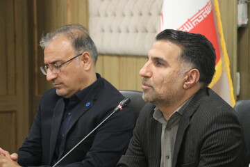 آیین رونمایی از کتاب «یک نفر به بابا خبر بدهد»