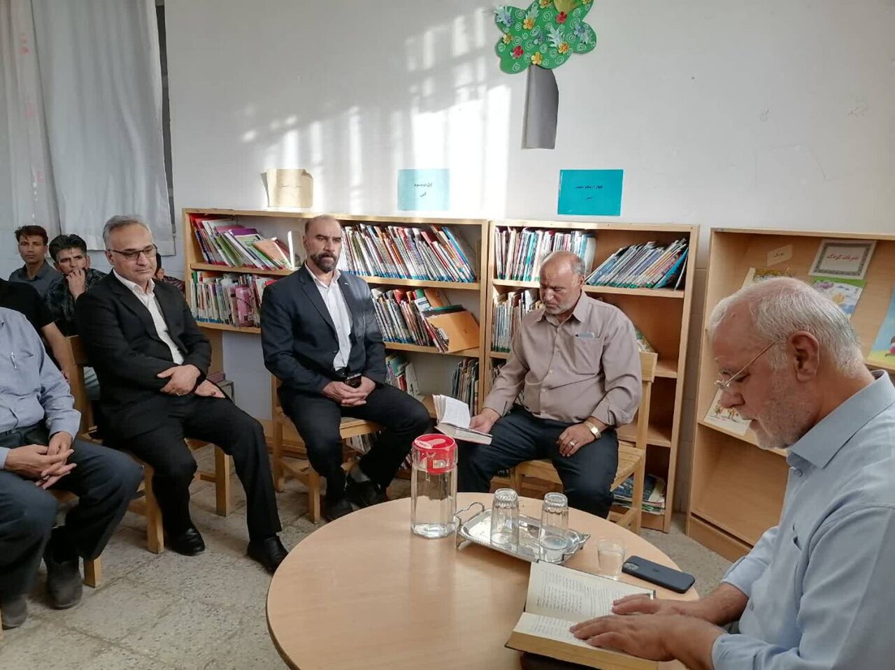نهمین نشست فرهنگی و ادبی شرف‌آباد اشکذر برگزار شد
