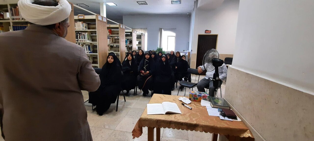 پنجاه و هفتمین محفل قرآنی مصباح در کتابخانه شهید فتوحی شعار