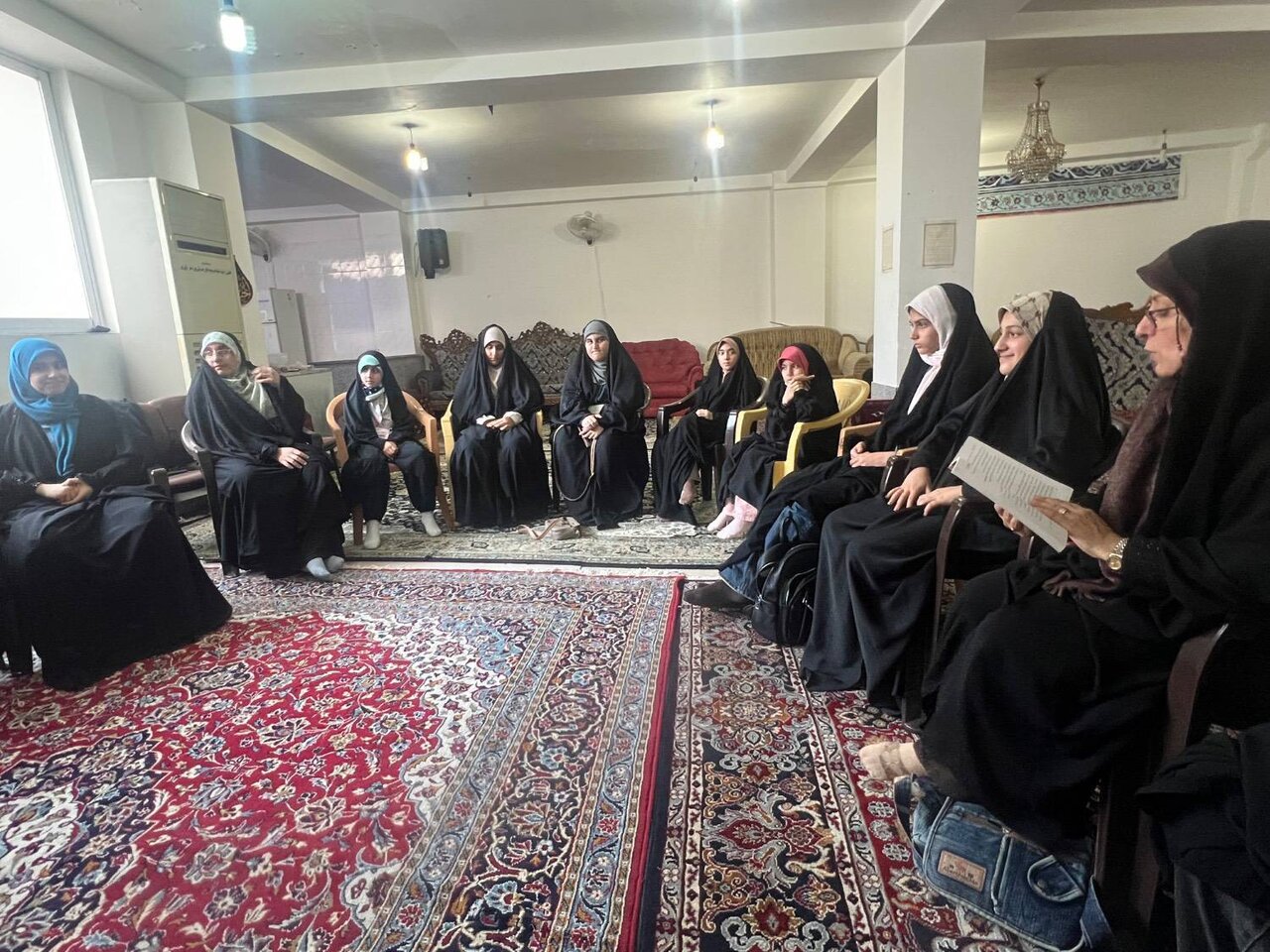 طرح «خلوت با کتاب» با محوریت عفاف و حجاب در کتابخانه‌های مازندران برگزار شد