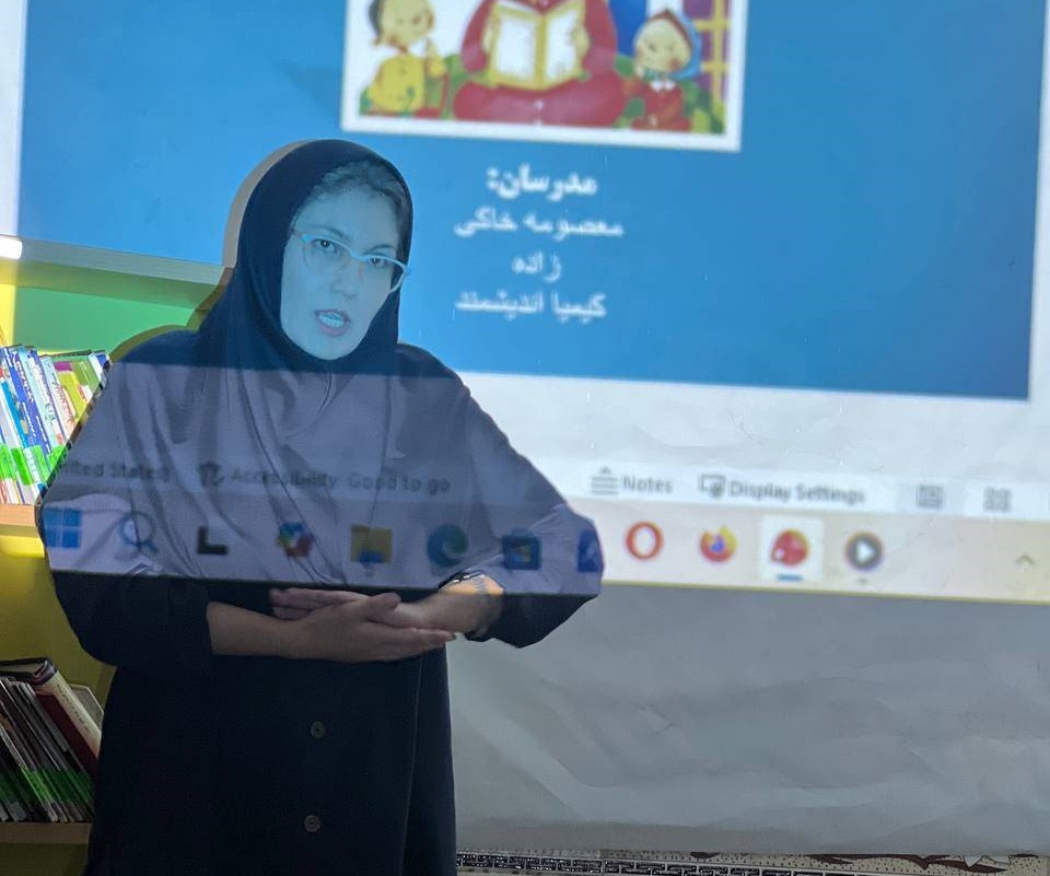 کارگاه آموزش قصهگویی برای کودکان روستا در کتابخانه عمومی فرهنگ آبادان برگزار شد