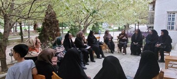 نشست کتابخوان «آن سوی سنگر» در کتابخانه شهید سیدمجتبی علمدار ساری