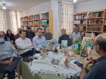 «محفل ادبی شعر دفاع مقدس» در کتابخانه مرحوم محمد دشتی محمودآباد