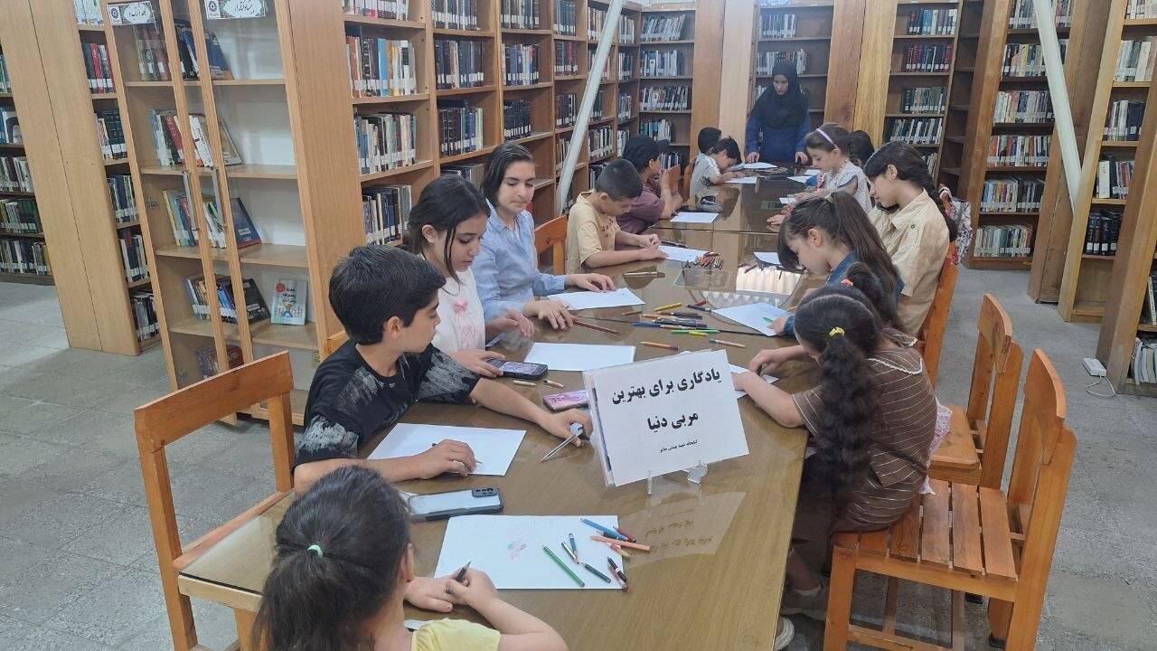اختتامیه کارگاه «بچه‌های شیطنت‌آباد» با همراهی والدین در کتابخانه شهید بهشتی