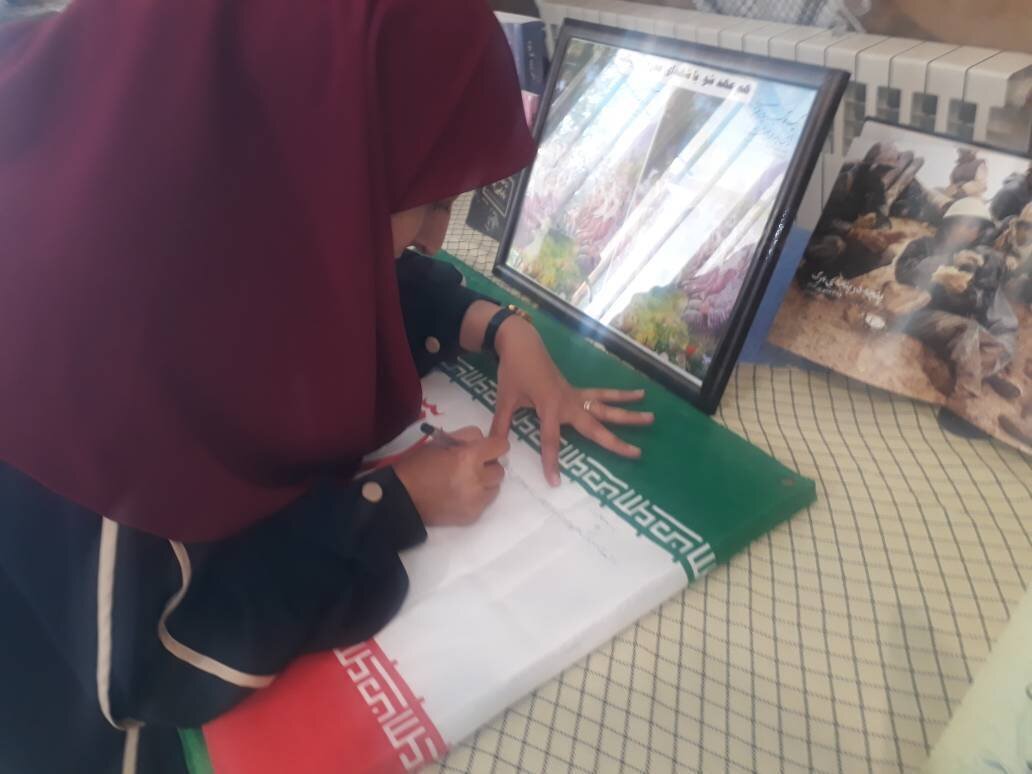 کتابخانه درزیان بهنمیر، ویژهبرنامه «سه جنگ، یک ایران» را بهمناسبت هفته دفاع مقدس برگزار کرد