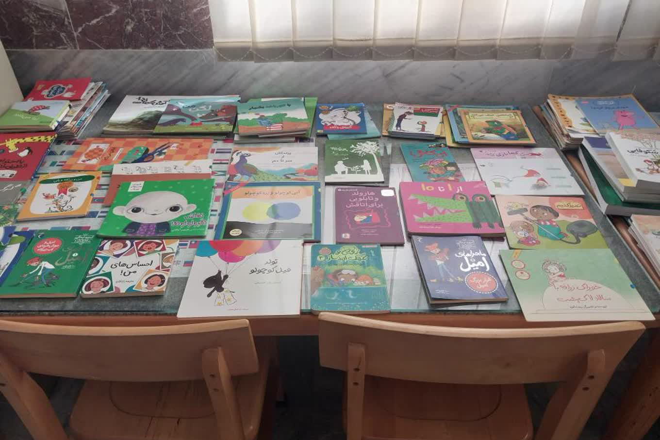 کتاب، شعر و هویت؛ مهر کتابخوانی در کتابخانههای عمومی استان مرکزی