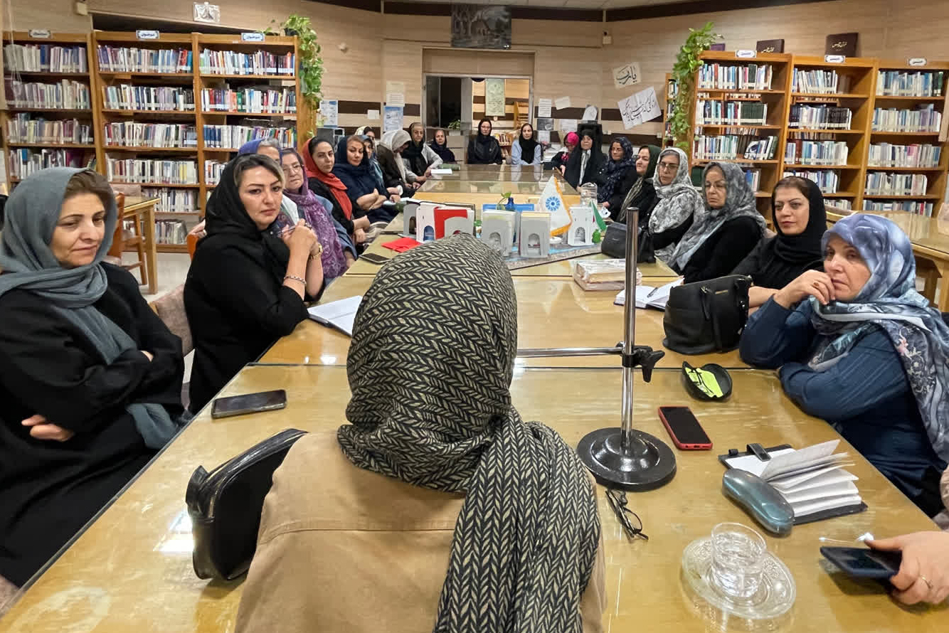 محفل مثنوی‌خوانی «بشنو از نی» در کتابخانه امام صادق (ع) شهر نیم‌ور