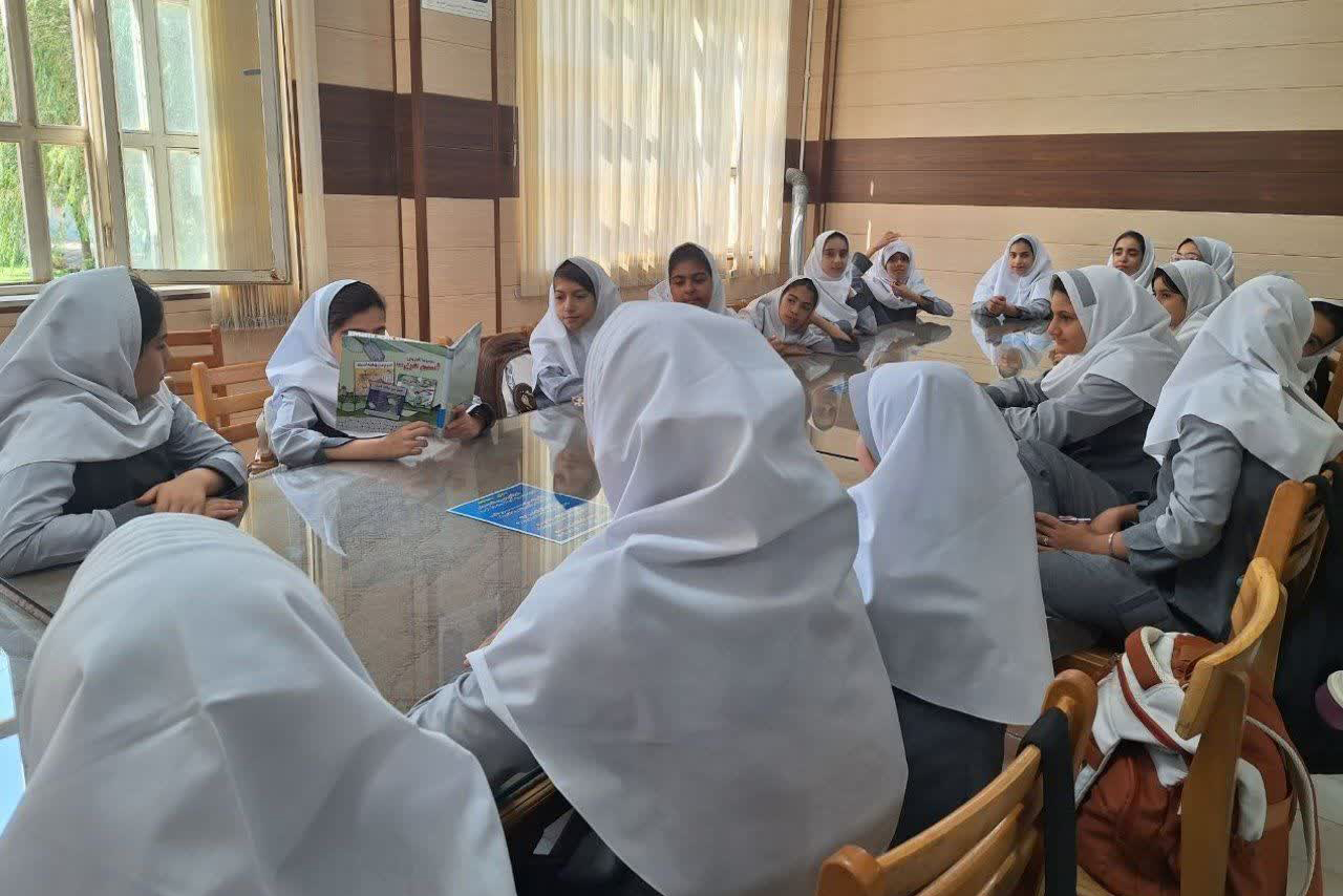 برگزاری برنامههای کتابمحور در کتابخانه شهید سیاوش امیری شازند
