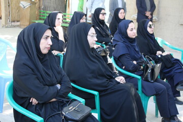 زیارت مزار شهید پاکپور با حضور کارکنان کتابخانه‌های عمومی استان مرکزی