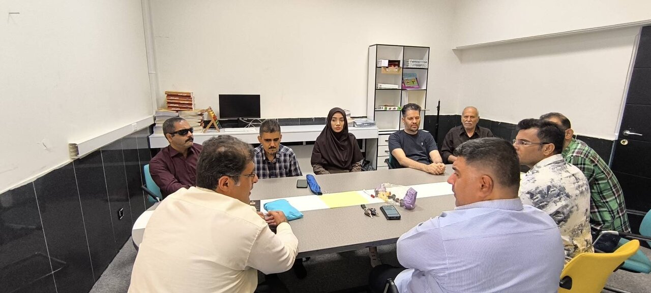 آغاز دوره آموزش خط بریل در کتابخانه مرکزی خرمآباد با مشارکت جامعه نابینایان