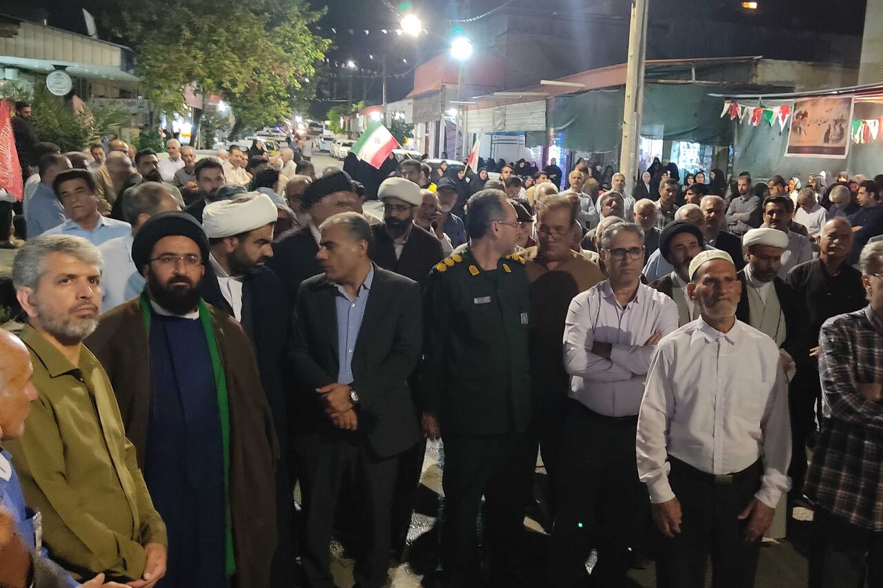 محفل شعر دفاع مقدس در تجمعات شبانه آبدانان برگزار شد