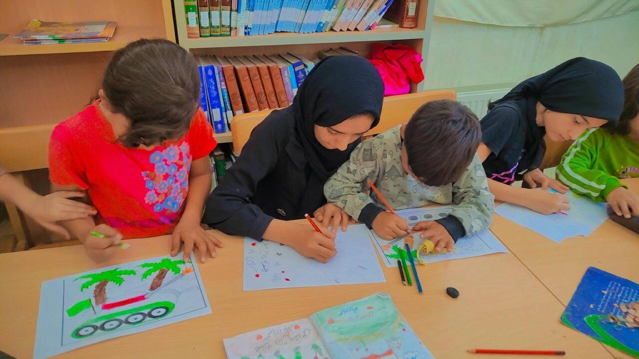 تجلیل از فرهنگ ایثار و مقاومت در کتابخانه‌های عمومی بجنورد