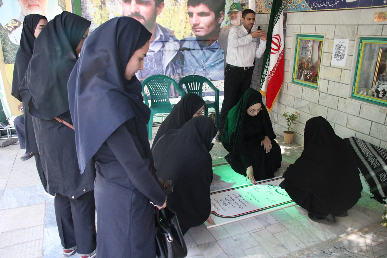 تأکید بر ضرورت تبیین سیره و وصیتنامه شهدا