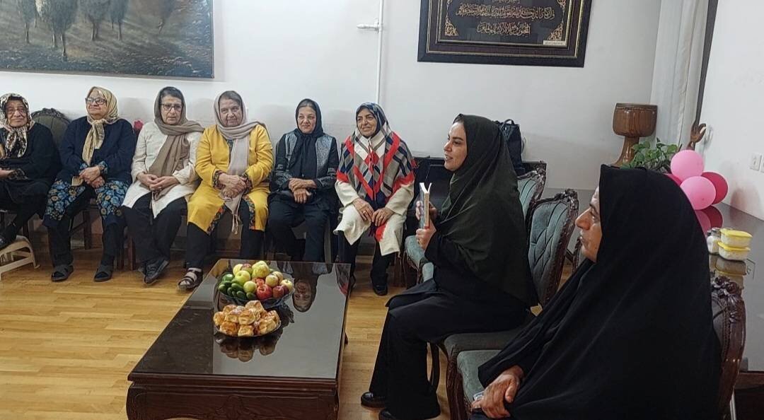 ویژه‌برنامه «چهارشنبه‌ای پر از مهر» در مراکز سالمندان ساری و قائمشهر برگزار شد