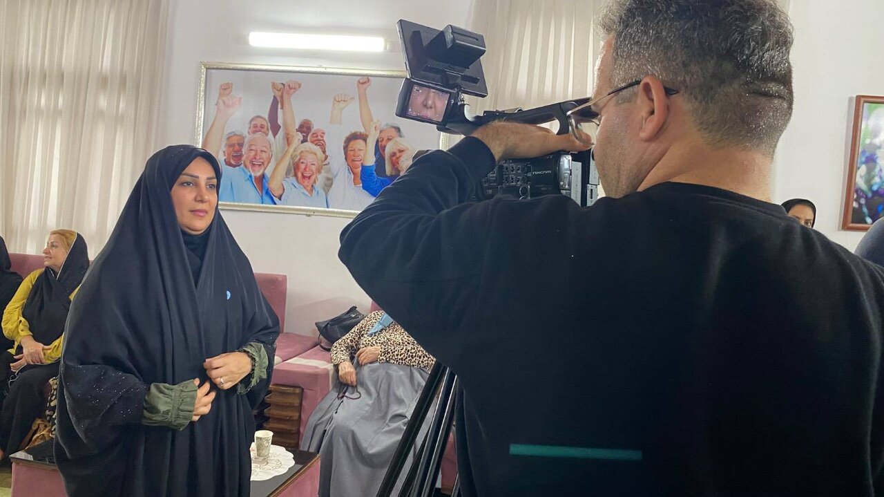 ویژه‌برنامه «چهارشنبه‌ای پر از مهر» در مراکز سالمندان ساری و قائمشهر برگزار شد