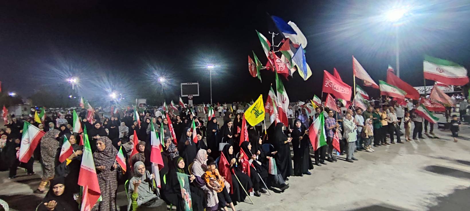 رونمایی از هفت کتاب دفاع مقدس در تجمعات شبانه بندرعباس