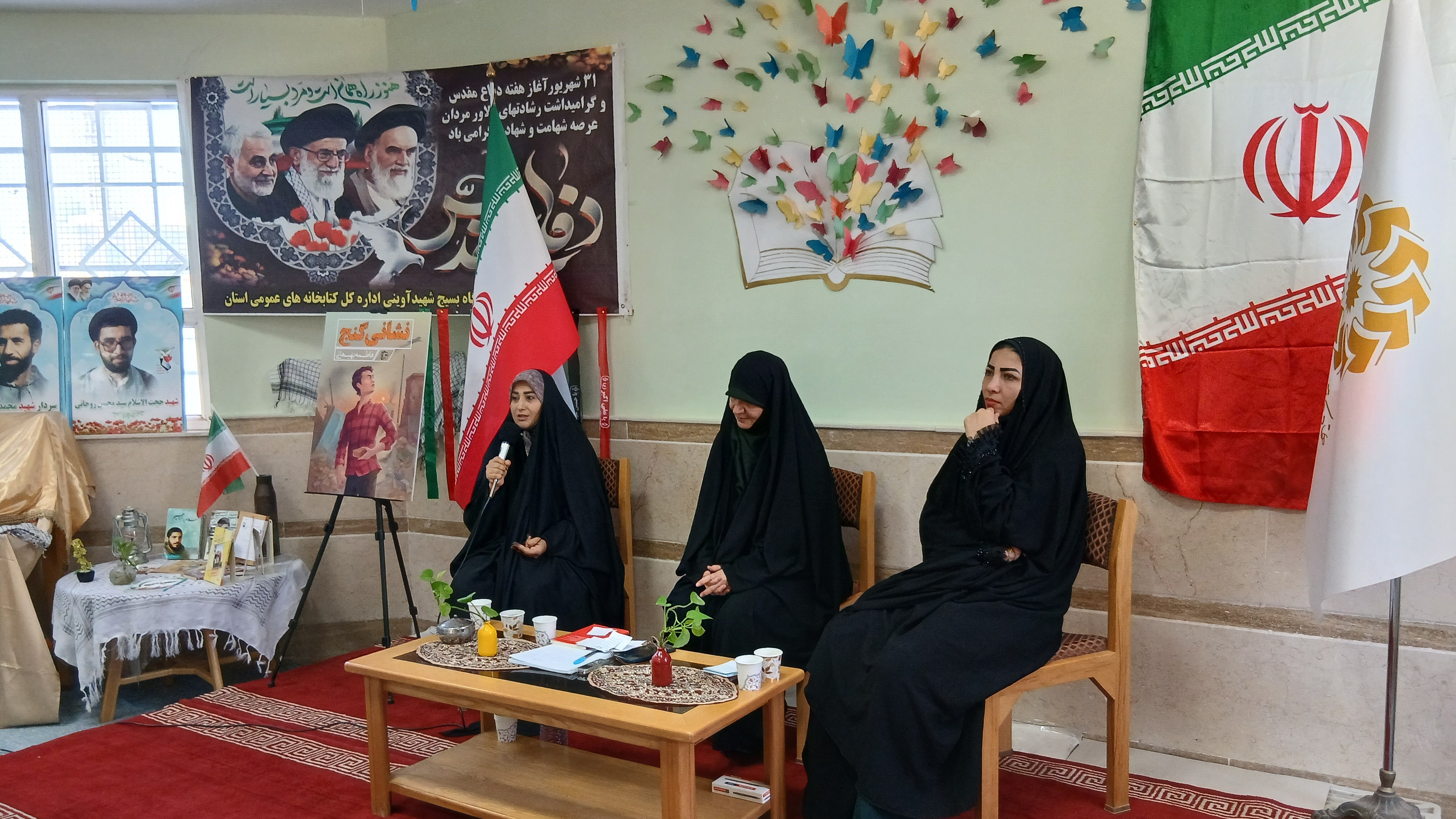 نشست نقد و بررسی کتاب «نشانی گنج» در کتابخانه عمومی شهدای نوبهار قم برگزار شد
