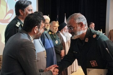 برگزاری همایش تجلیل از فعالان پویش کتابخوانی در کتابخانه شهید آیت‌الله خامنه‌ای قم