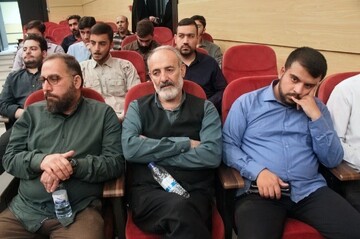 برگزاری همایش تجلیل از فعالان پویش کتابخوانی در کتابخانه شهید آیت‌الله خامنه‌ای قم