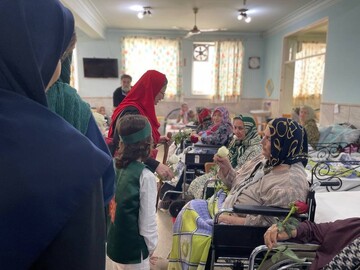 حضور کتابداران بابل در خانه سالمندان