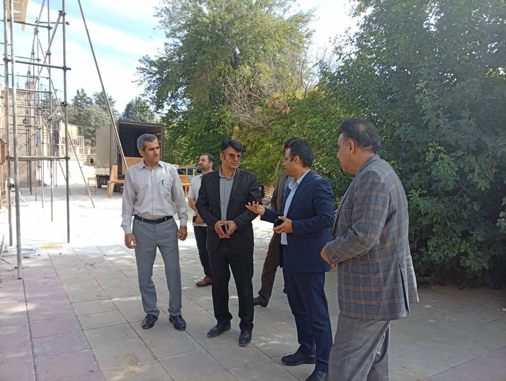 تعامل سازنده شهرداری خرمآباد و ادارهکل کتابخانههای لرستان