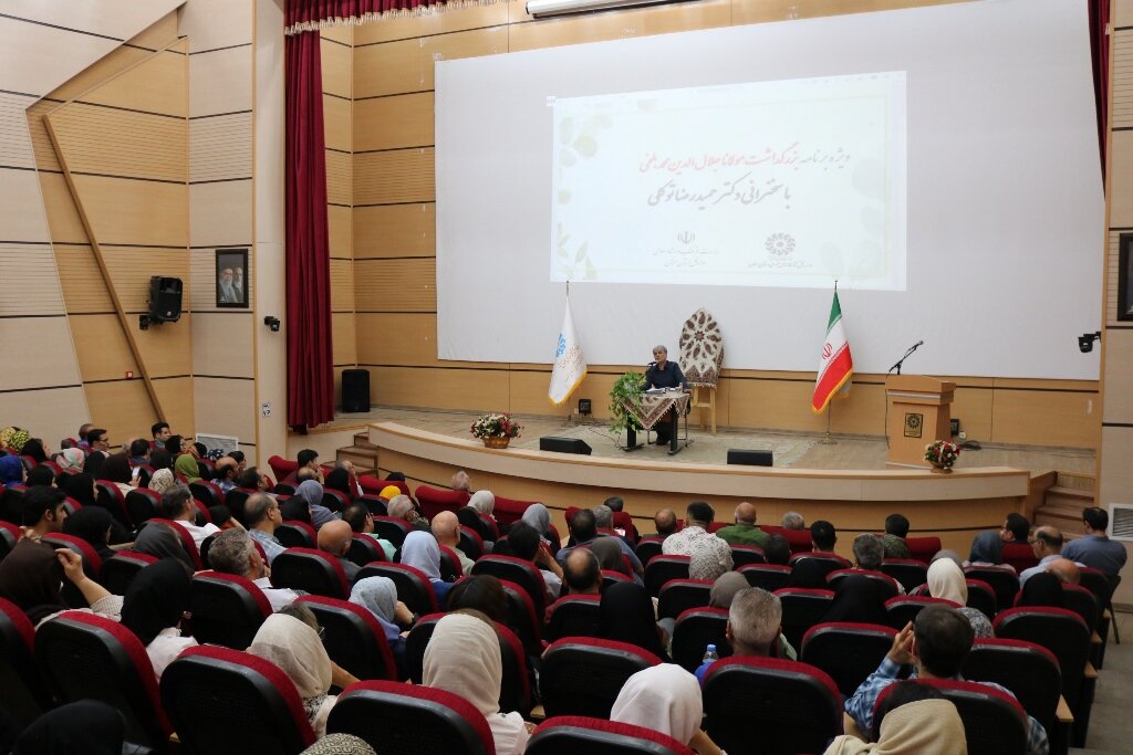 از مولانا تا حافظ؛ آغاز یک جریان فرهنگی در کتابخانه‌های عمومی سمنان