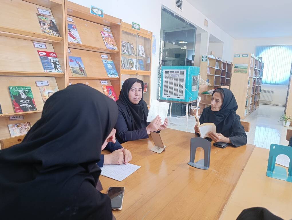 کتابخانههای کرمانشاه؛ از «روایت ایثار» تا «مولاناشناسی»