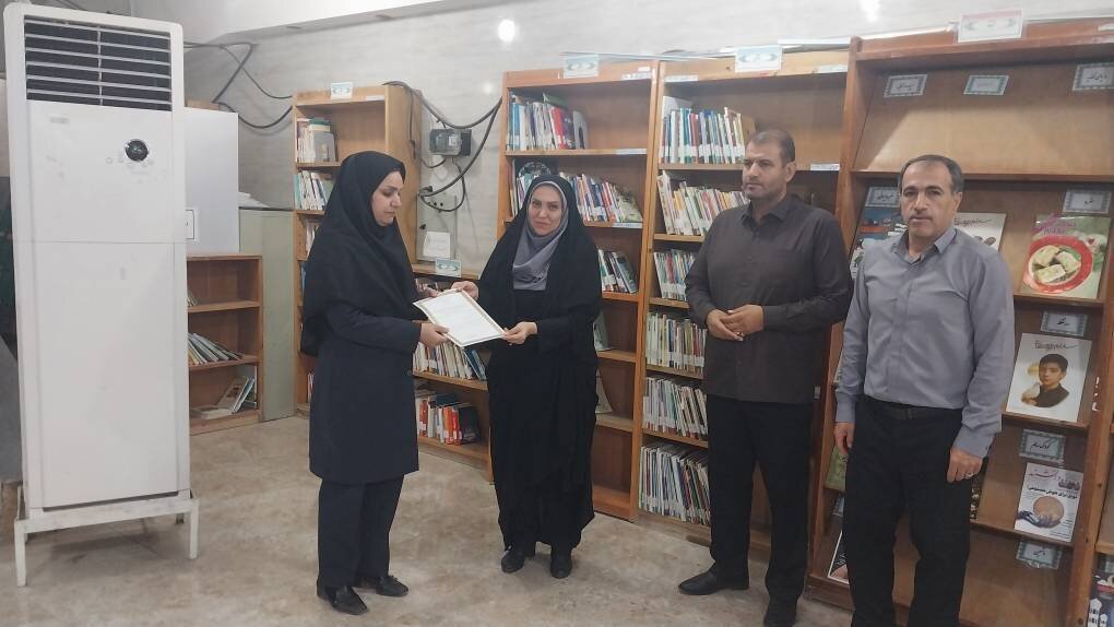 کتابخانههای کرمانشاه؛ از «روایت ایثار» تا «مولاناشناسی»