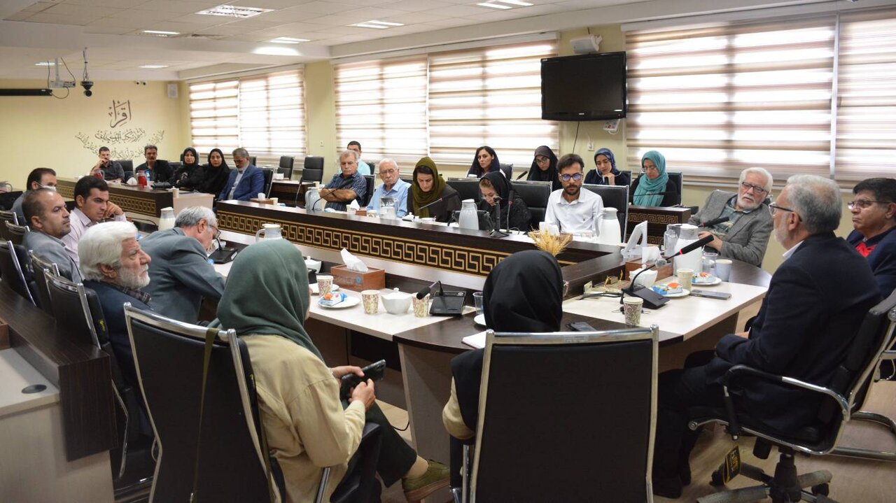 کتابخانههای کرمانشاه؛ از «روایت ایثار» تا «مولاناشناسی»