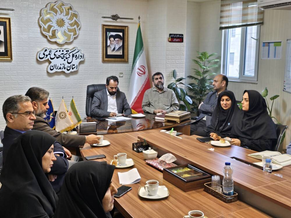 پوستر پویش کتابخوانی «سیمرغ ایران» در مازندران رونمایی شد