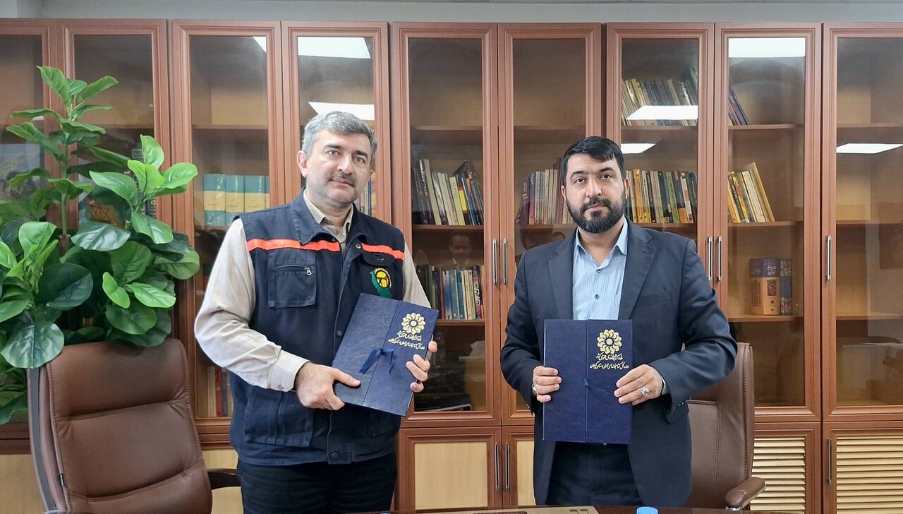 انعقاد تفاهمنامه میان ادارهکل کتابخانههای عمومی گیلان و شرکت توزیع نیروی برق استان