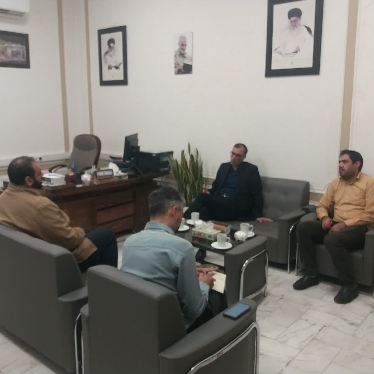 دیدار شهردار مبارکه و مدیرکل کتابخانه‌های عمومی استان اصفهان