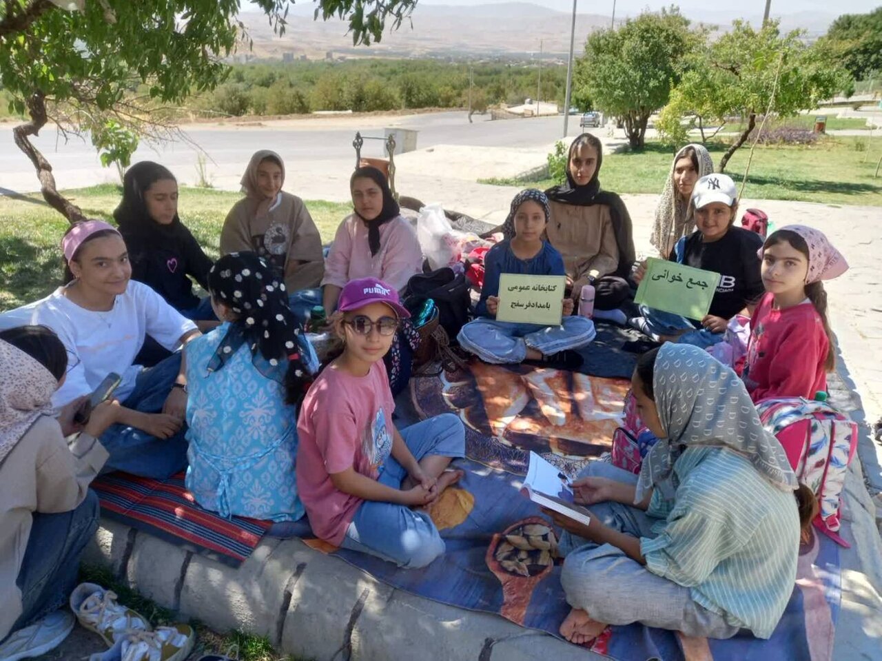 اردوی مطالعاتی اعضای کتابخانه بامداد فرسفج با محوریت ترویج فرهنگ مطالعه