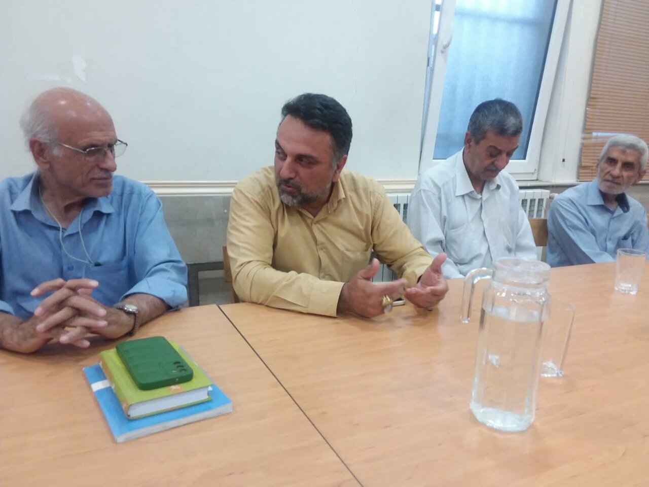 «سالمندی» از منظر جامعه، فرهنگ و ادبیات در دورهمی کتابخوانی پیشوا