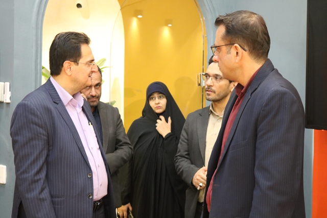 یک دیوار، یک ایده تازه؛ دیوارنگارهای در راه کتابخانه مرکزی سمنان