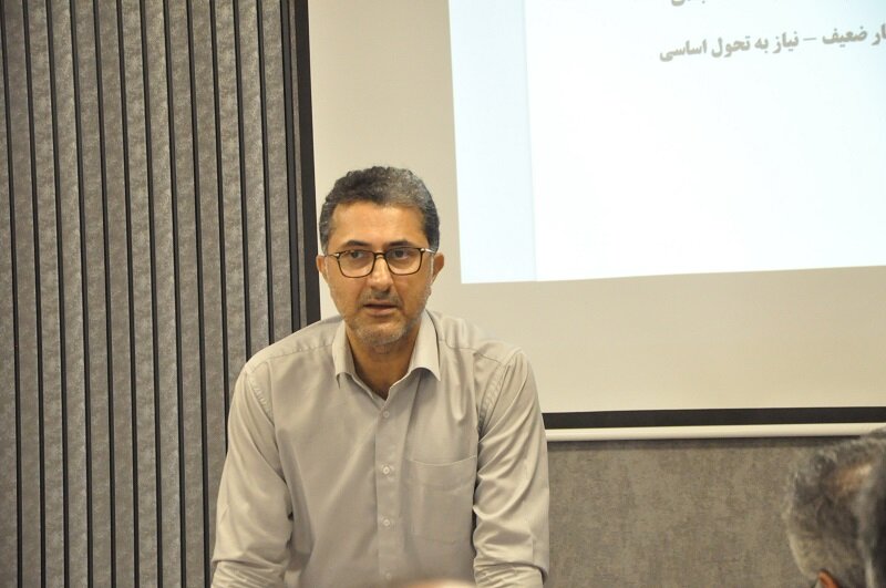 دوره آموزشی «تیم‌سازی و کار تیمی مؤثر در کتابخانه‌های عمومی»