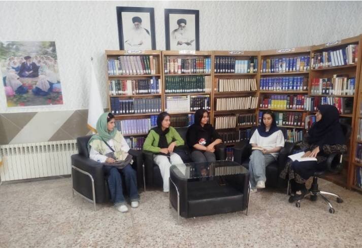 ترویج فرهنگ مطالعه در مدارس و ادارات لرستان با ویژهبرنامههای هفته دفاع مقدس و هفته سالمند