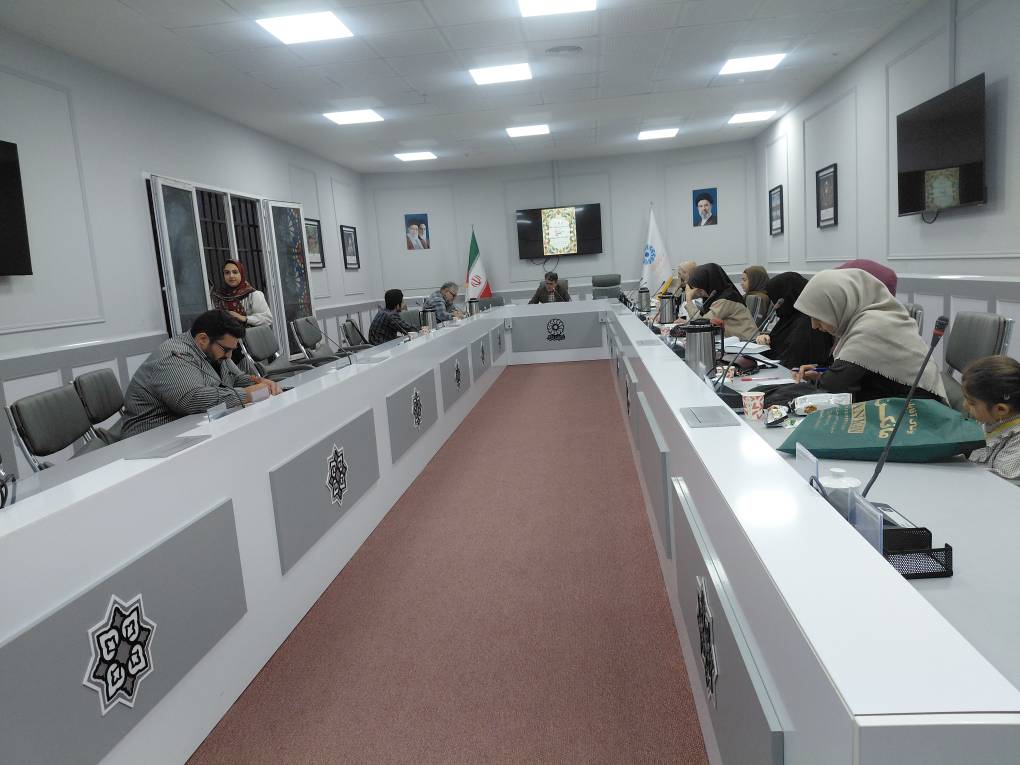 برگزاری ششمین نشست شرح منطق الطیر با عنوان «عالم اَلَست» در کتابخانه مرکزی قم
