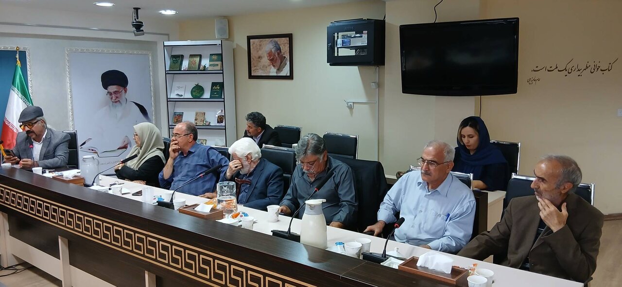 شعر، زبان مشترک فرهنگ‌ها برای کشف جهان‌های تازه ادبی