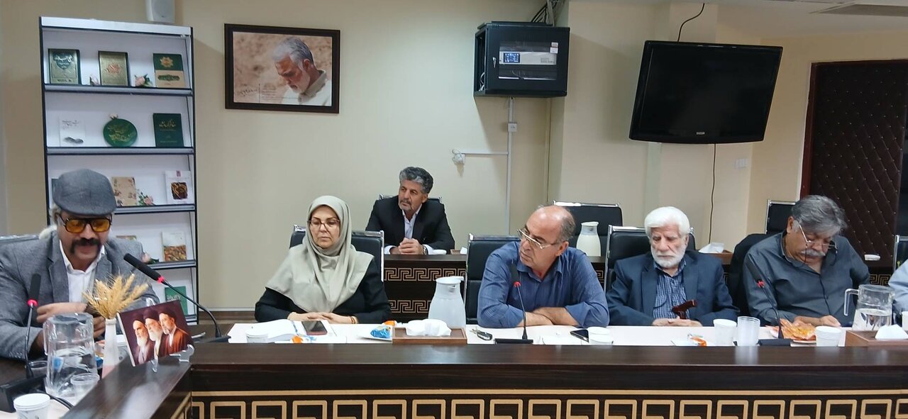 شعر، زبان مشترک فرهنگها برای کشف جهانهای تازه ادبی
