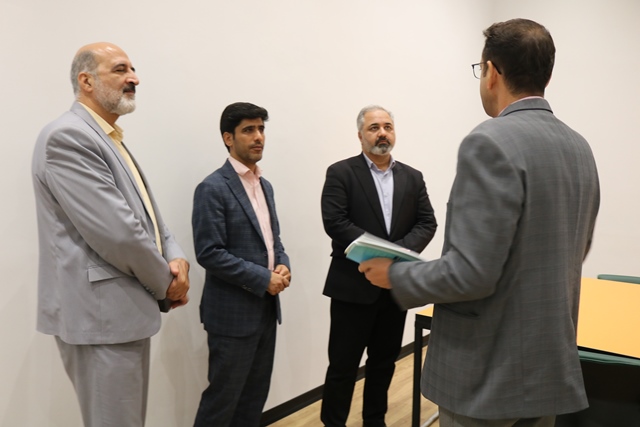 بازدید معاون استاندار سمنان از بخشهای تازهتأسیس کتابخانه مرکزی