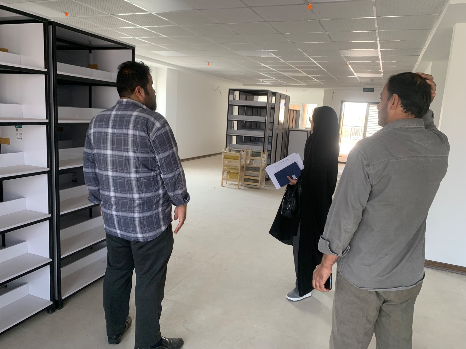 بازدید کارشناسان ادارهکل کتابخانههای عمومی استان قم از ساختمان در حال احداث کتابخانه عمومی سلفچگان