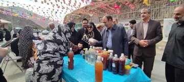 نمایشگاه کسب و کارهای خانگی بانوان کارآفرین در کتابخانه عمومی شهدای کیگا