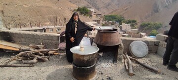 نمایشگاه کسب و کارهای خانگی بانوان کارآفرین در کتابخانه عمومی شهدای کیگا