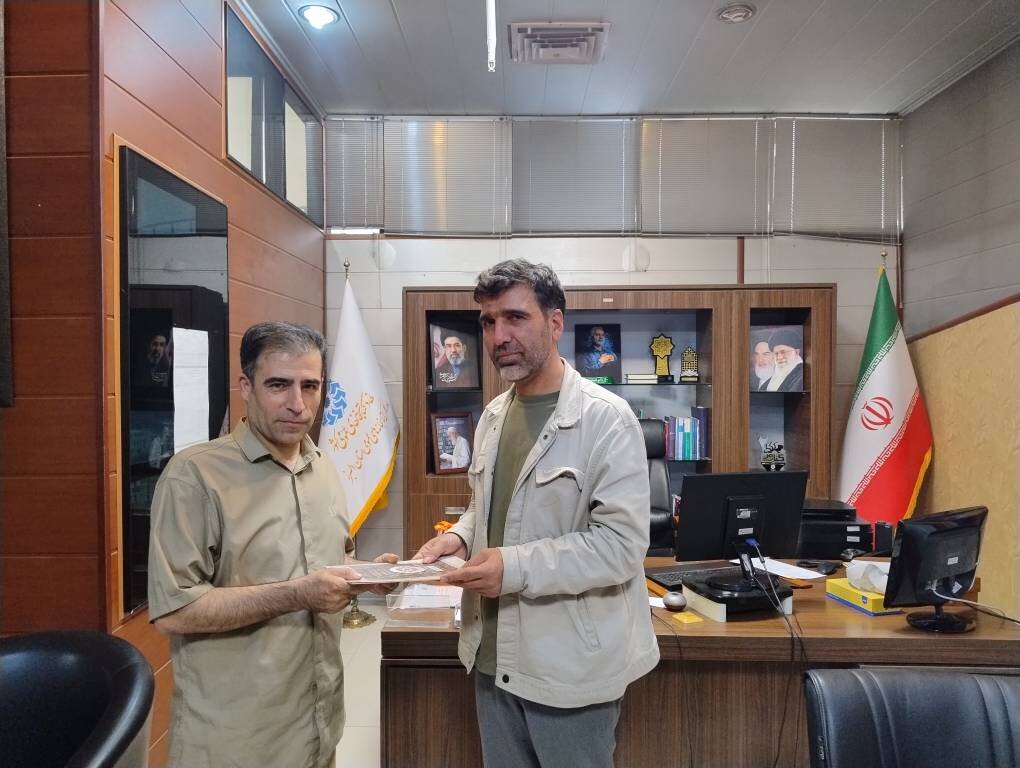 تجلیل از نویسنده برگزیده کتاب سال جمهوری اسلامی ایران و جایزه جلال آلاحمد